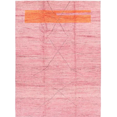 Berbermatta i rosa med korsade linjer i grått och ett orange randmönster i den övre delen.